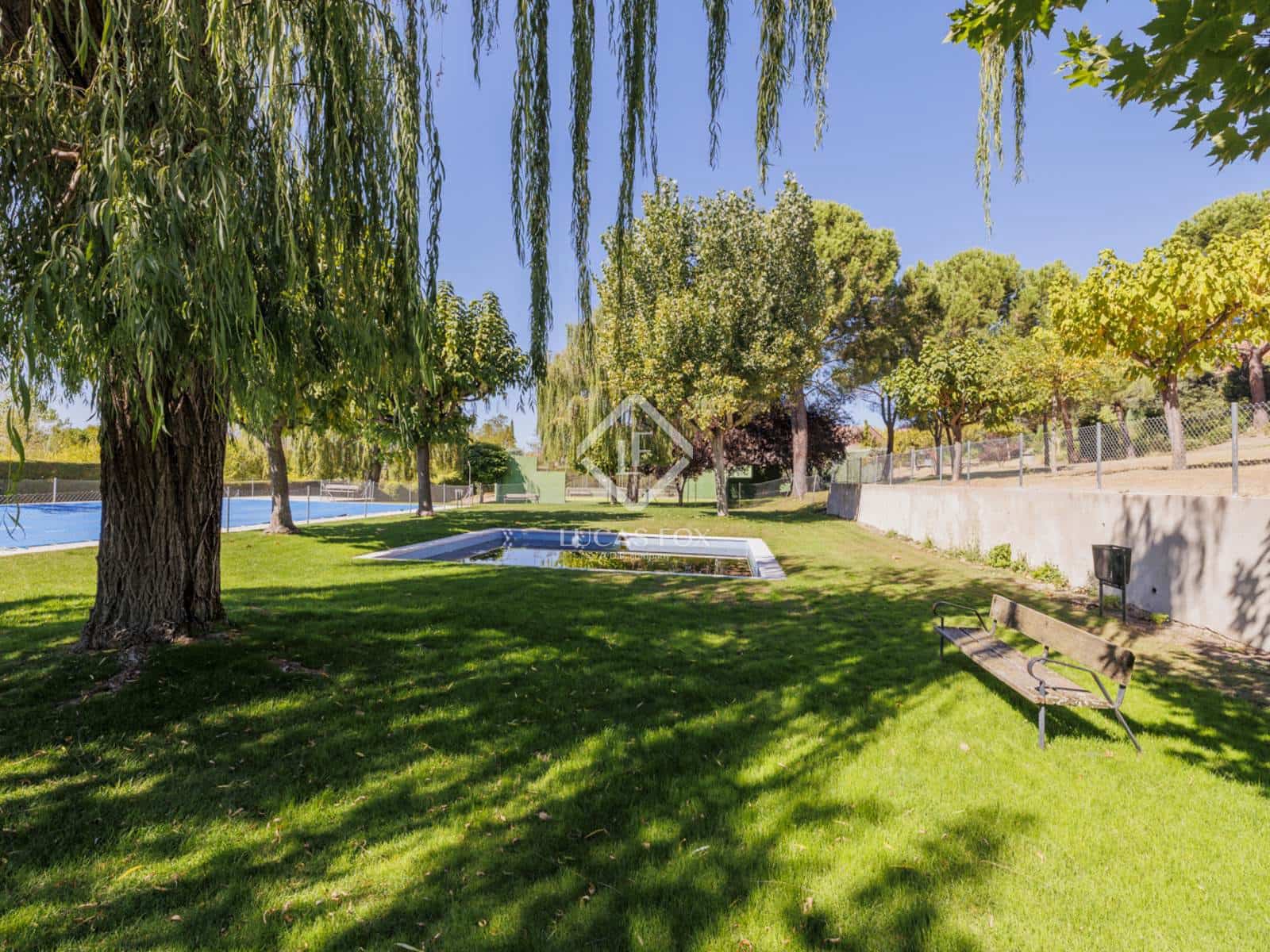 7 soveværelse Villa til salg i Las Rozas de Madrid med swimmingpool garage - € 980.000 (Ref: 9283934)