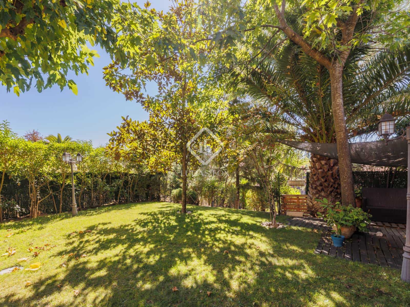 7 soveværelse Villa til salg i Las Rozas de Madrid med swimmingpool garage - € 980.000 (Ref: 9283934)