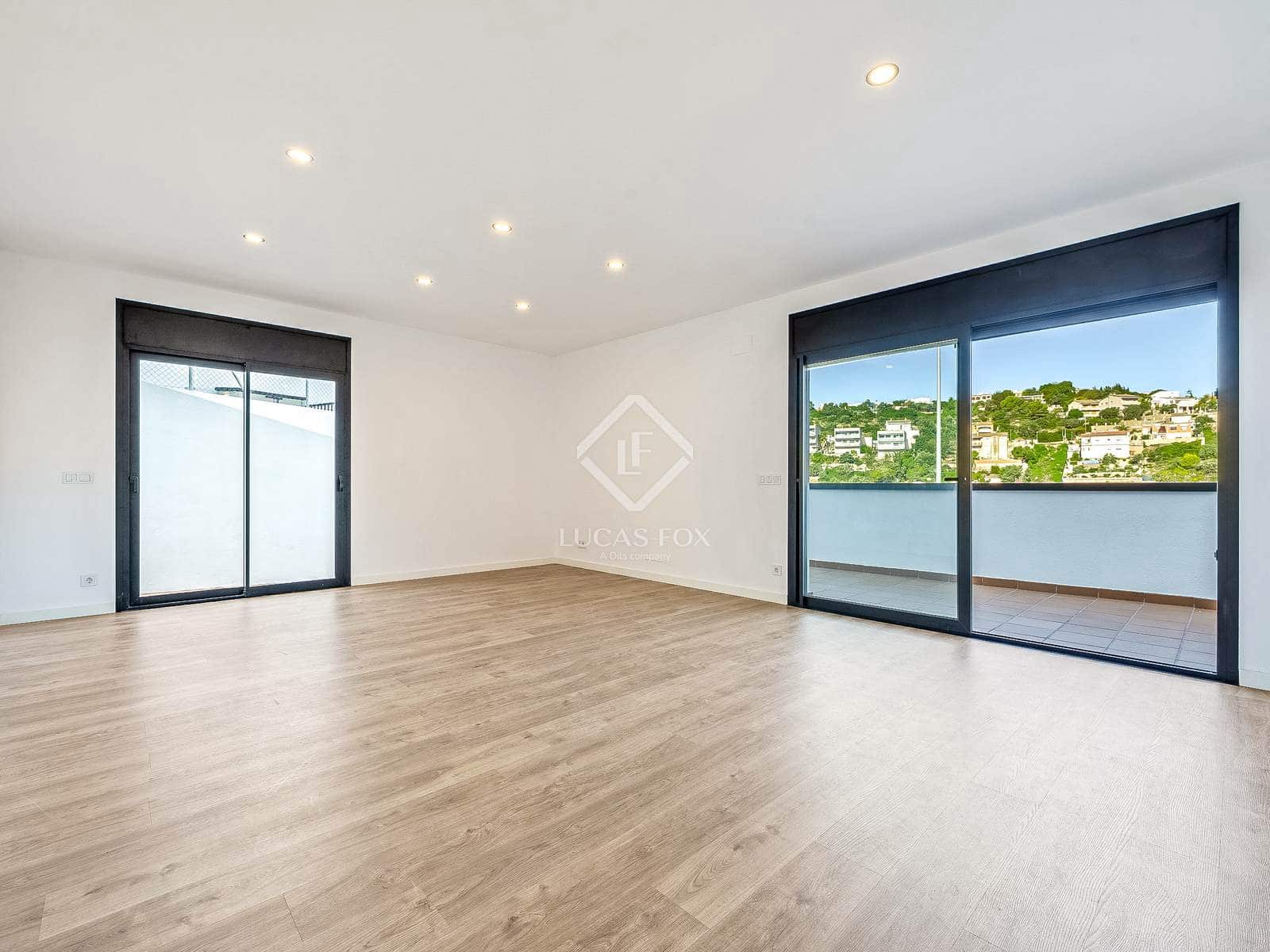 4 sypialnia Willa na sprzedaż w Segur de Calafell z basenem garażem - 455 000 € (Ref: 9283935)