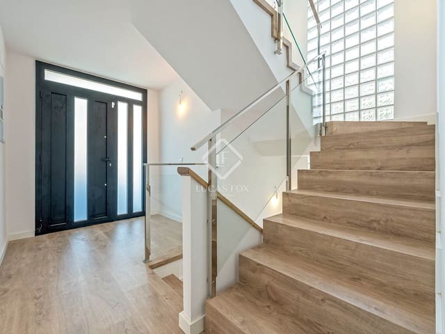 4 bedroom Villa for sale in Segur de Calafell, Calafell with pool garage - € 455,000 (Ref: 9283935)