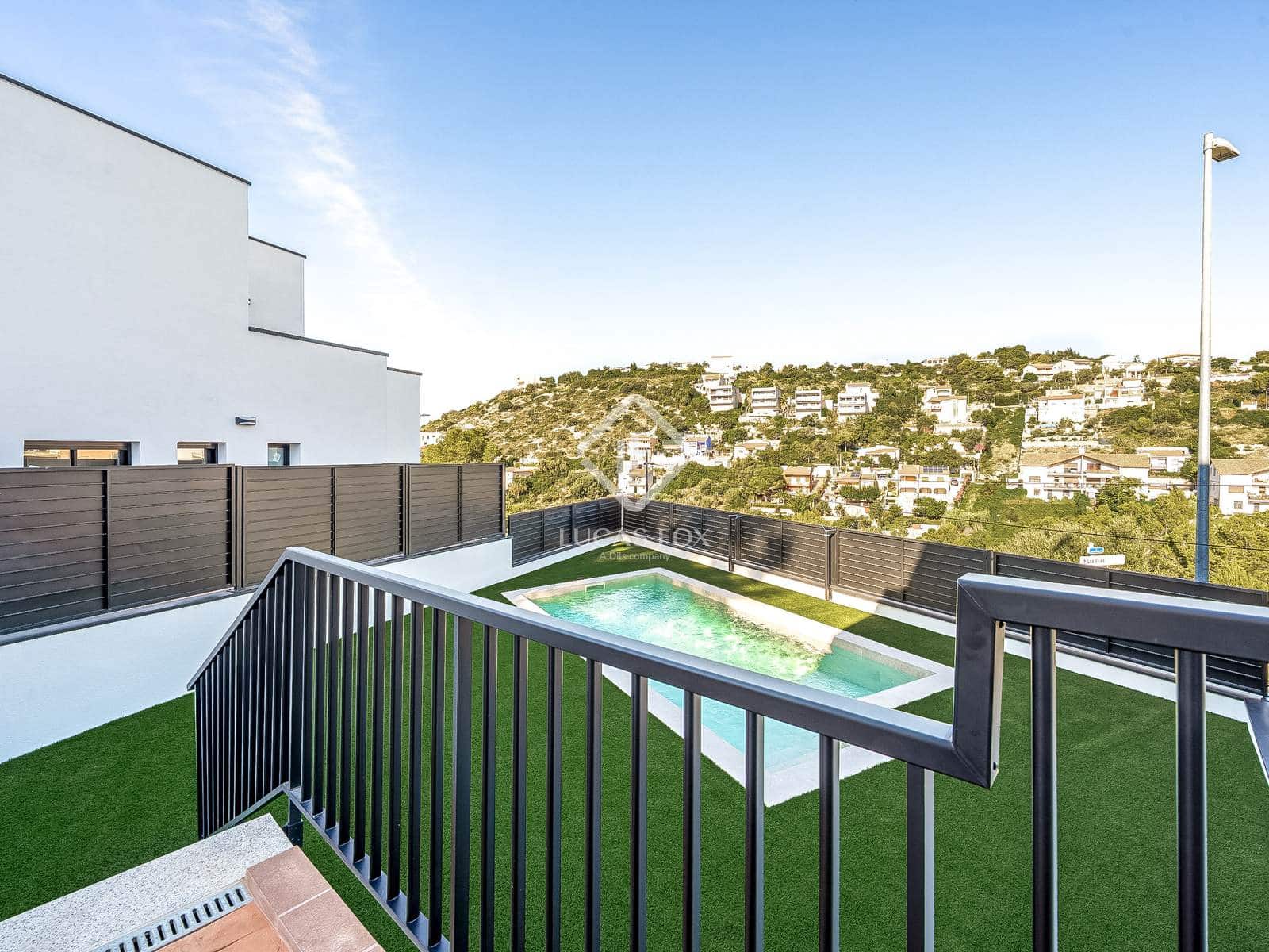 4 sypialnia Willa na sprzedaż w Segur de Calafell z basenem garażem - 455 000 € (Ref: 9283935)