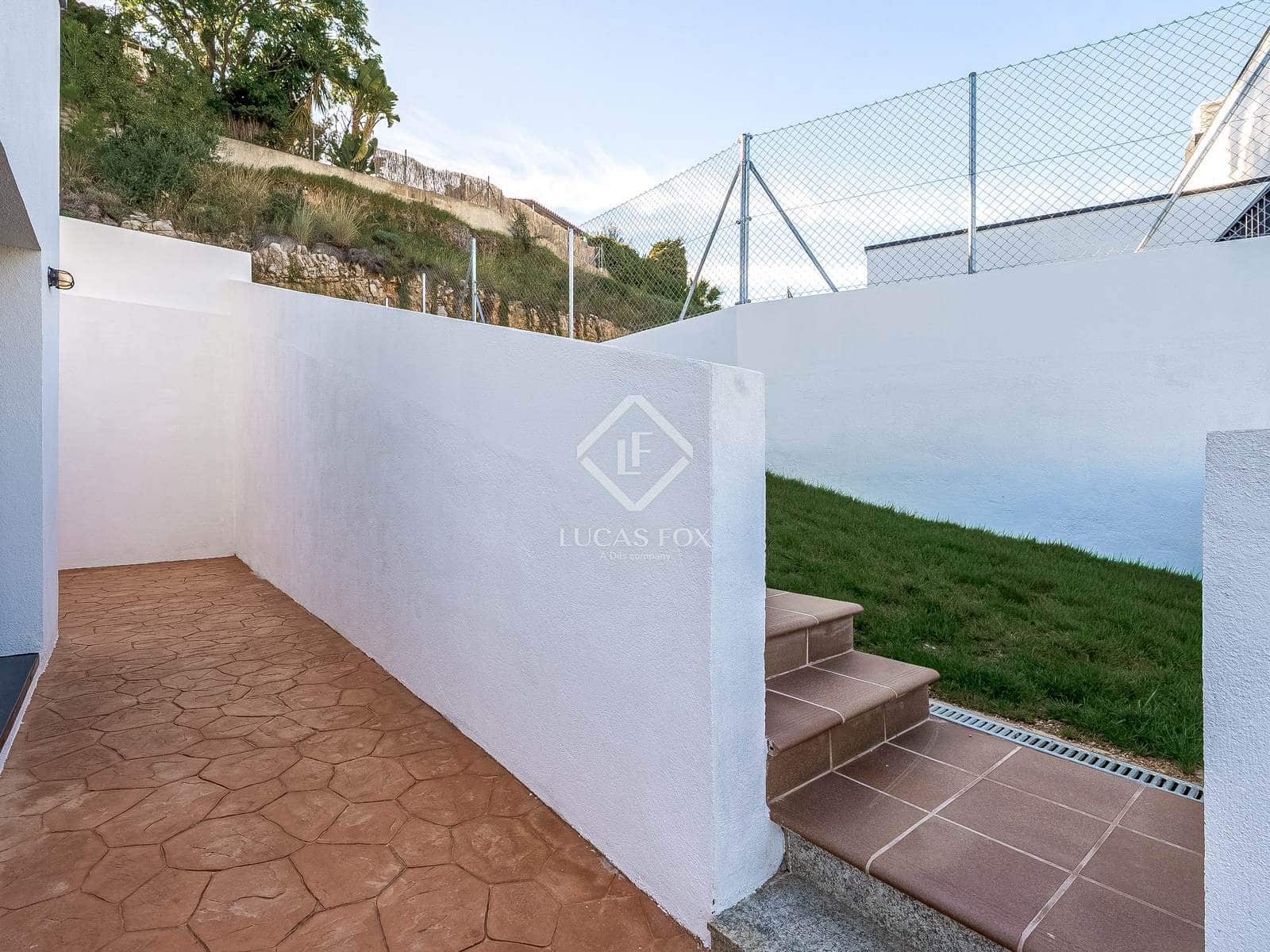 4 sypialnia Willa na sprzedaż w Segur de Calafell z basenem garażem - 455 000 € (Ref: 9283935)