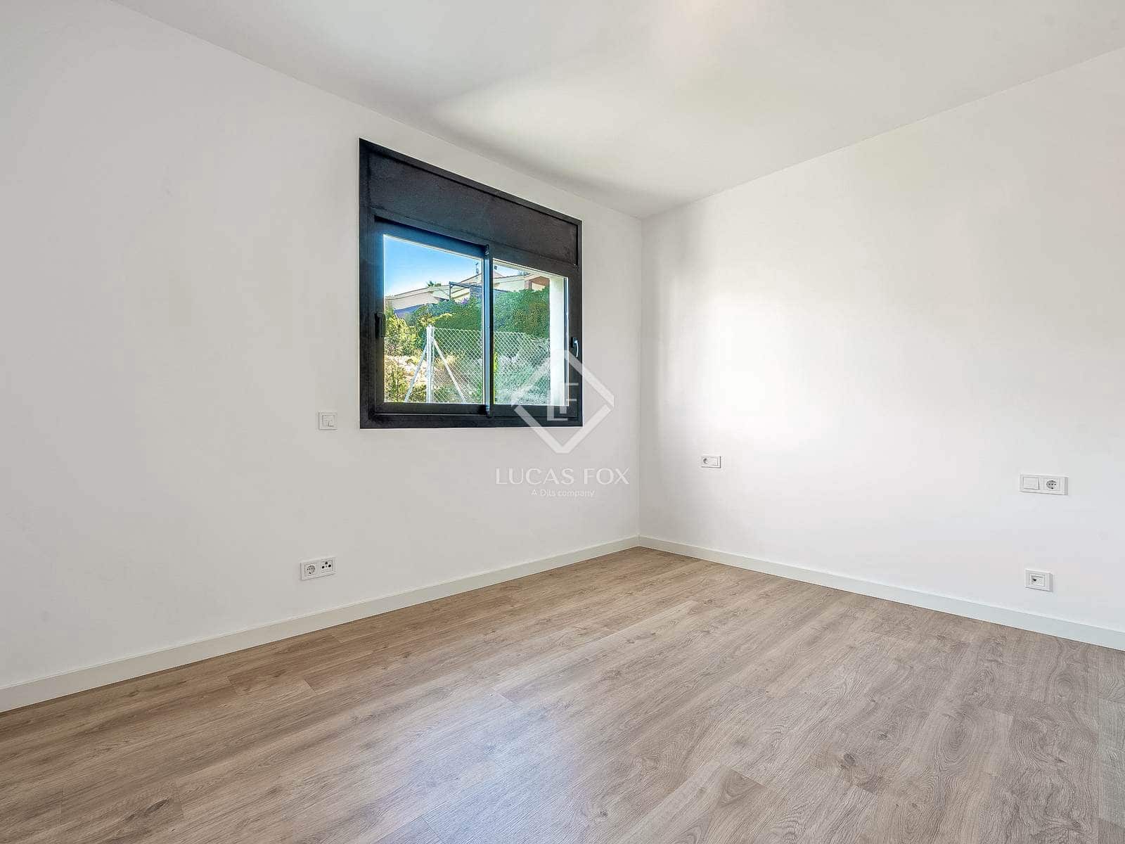 4 sypialnia Willa na sprzedaż w Segur de Calafell z basenem garażem - 455 000 € (Ref: 9283935)