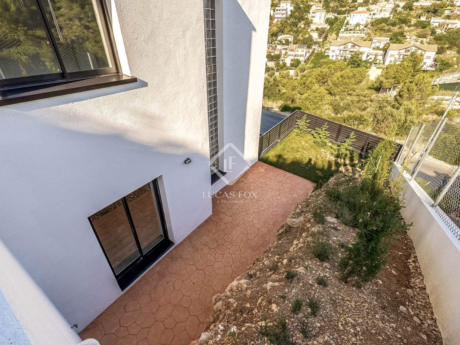 4 sypialnia Willa na sprzedaż w Segur de Calafell z basenem garażem - 455 000 € (Ref: 9283935)