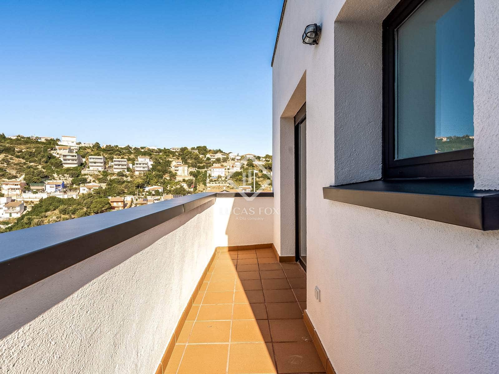 4 sypialnia Willa na sprzedaż w Segur de Calafell z basenem garażem - 455 000 € (Ref: 9283935)