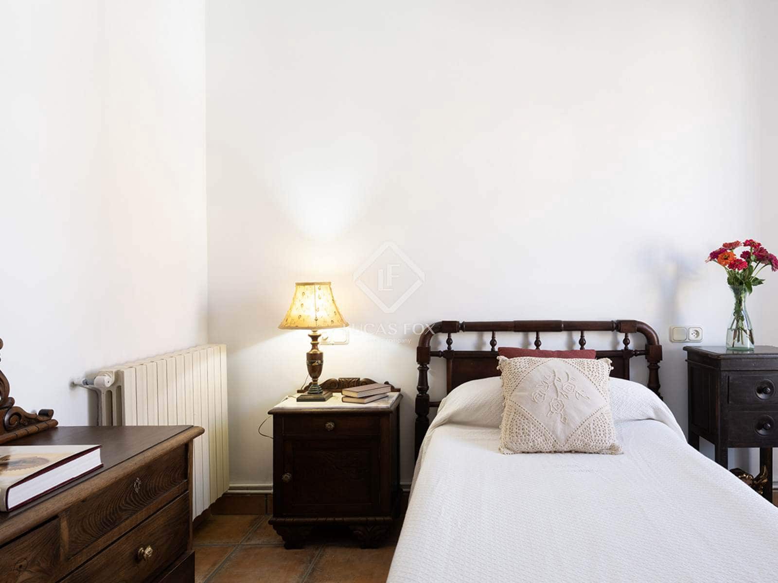 4 bedroom Villa for sale in A Estrada with garage - € 375,000 (Ref: 9283936)