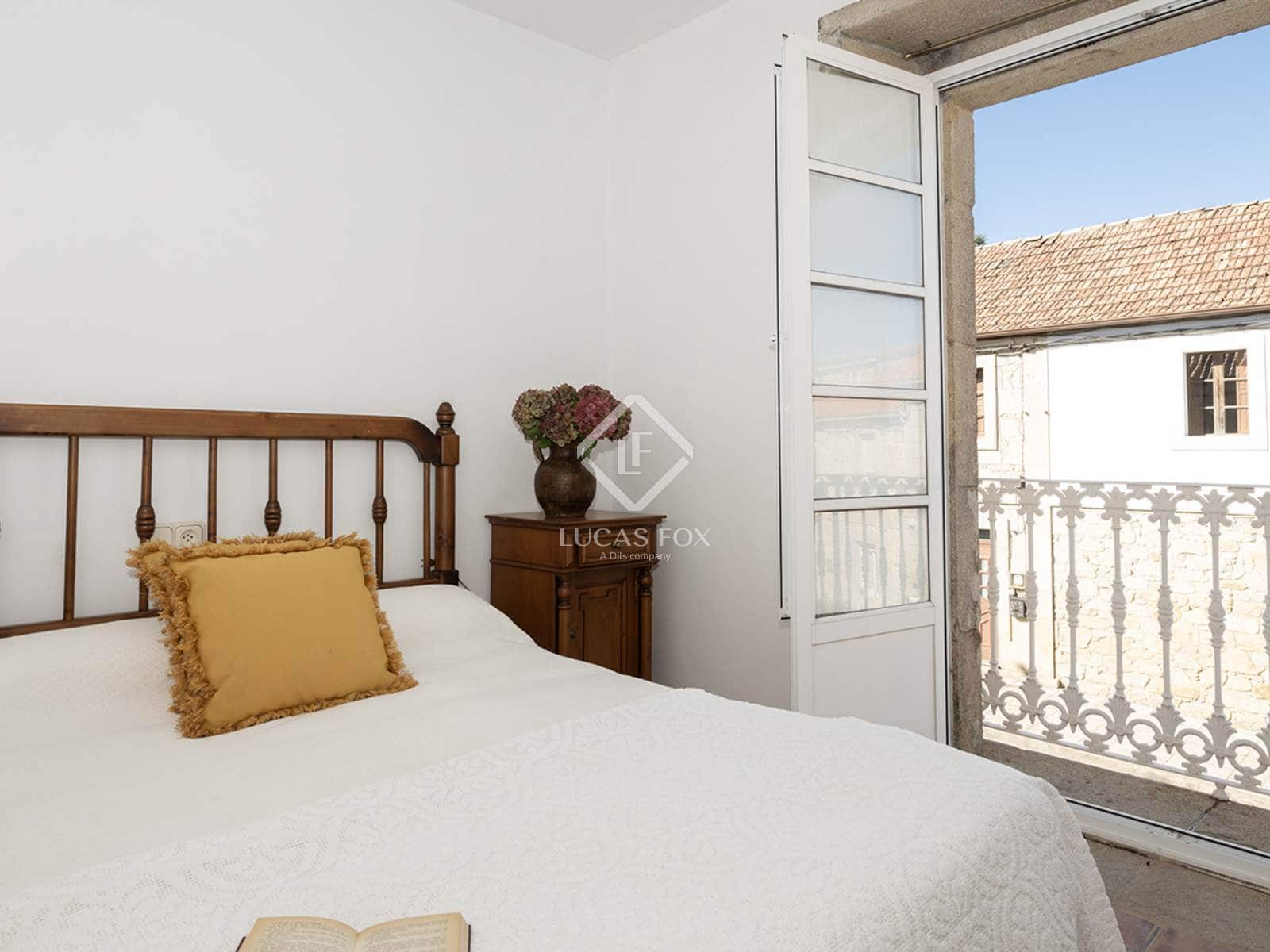 4 bedroom Villa for sale in A Estrada with garage - € 375,000 (Ref: 9283936)