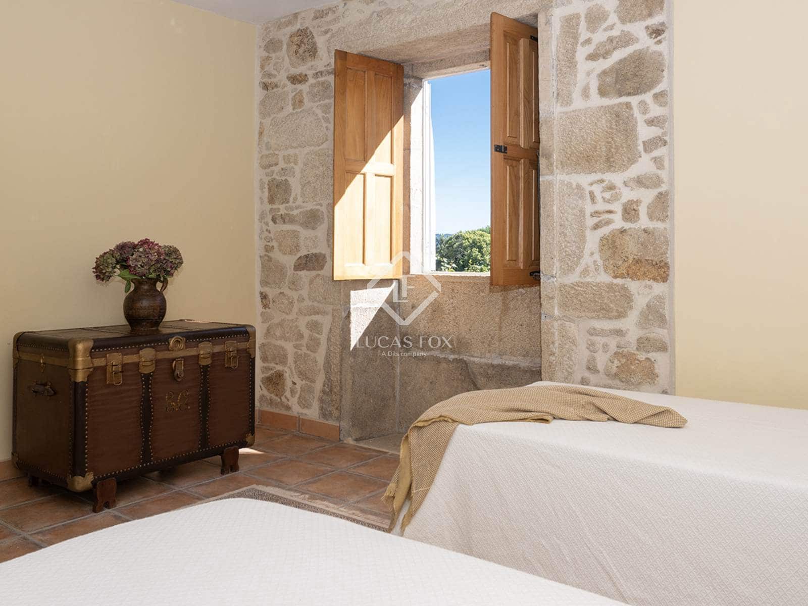 4 bedroom Villa for sale in A Estrada with garage - € 375,000 (Ref: 9283936)