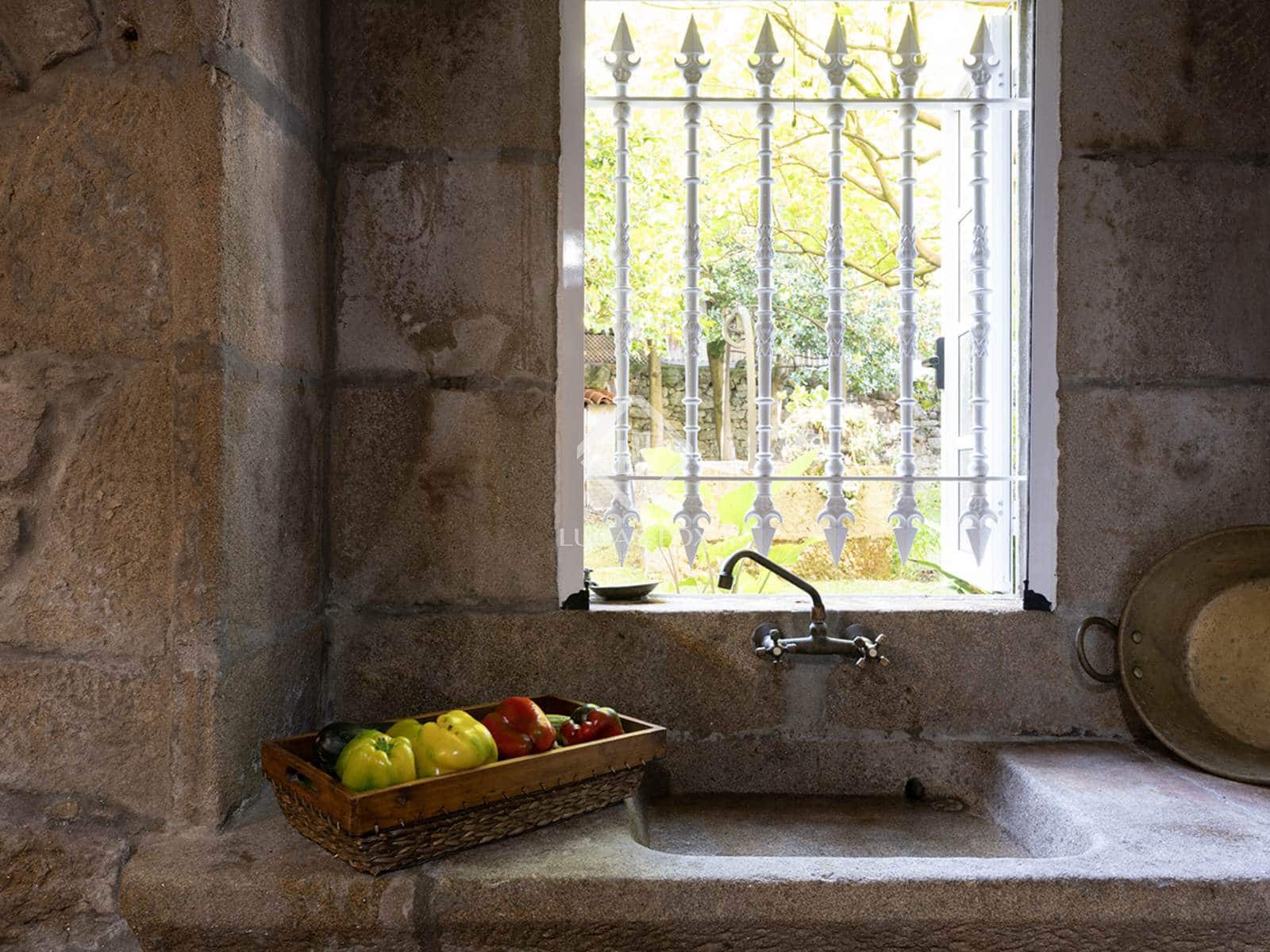 4 bedroom Villa for sale in A Estrada with garage - € 375,000 (Ref: 9283936)