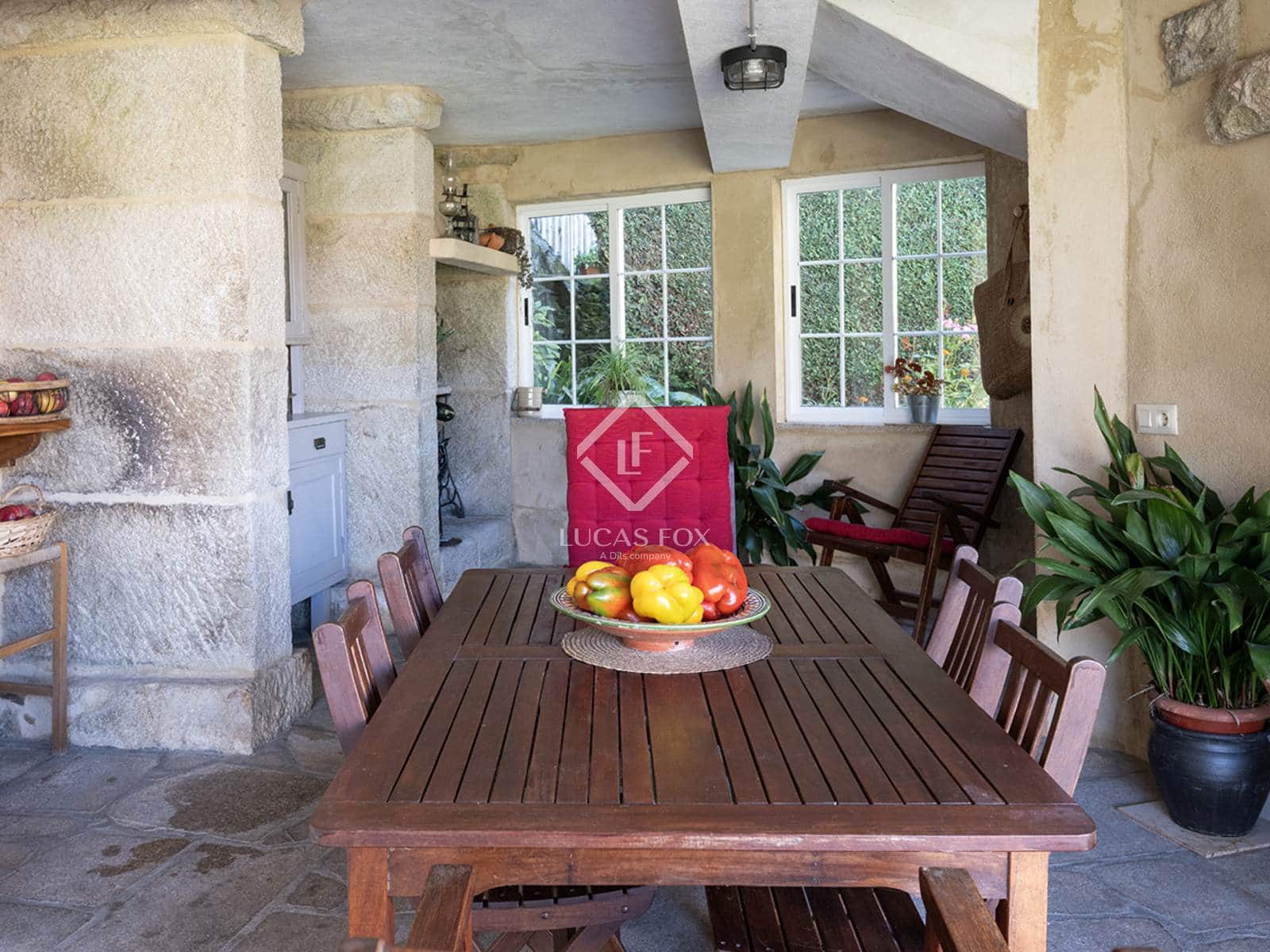 4 bedroom Villa for sale in A Estrada with garage - € 375,000 (Ref: 9283936)