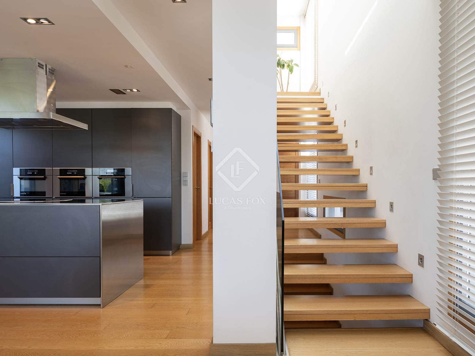 4 bedroom Villa for sale in Sanxenxo with pool garage - € 850,000 (Ref: 9283937)