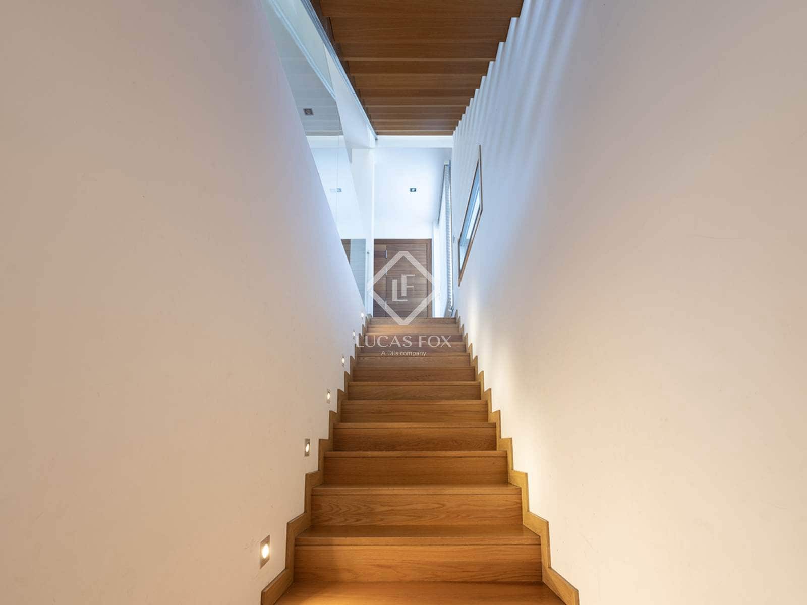 4 bedroom Villa for sale in Sanxenxo with pool garage - € 850,000 (Ref: 9283937)