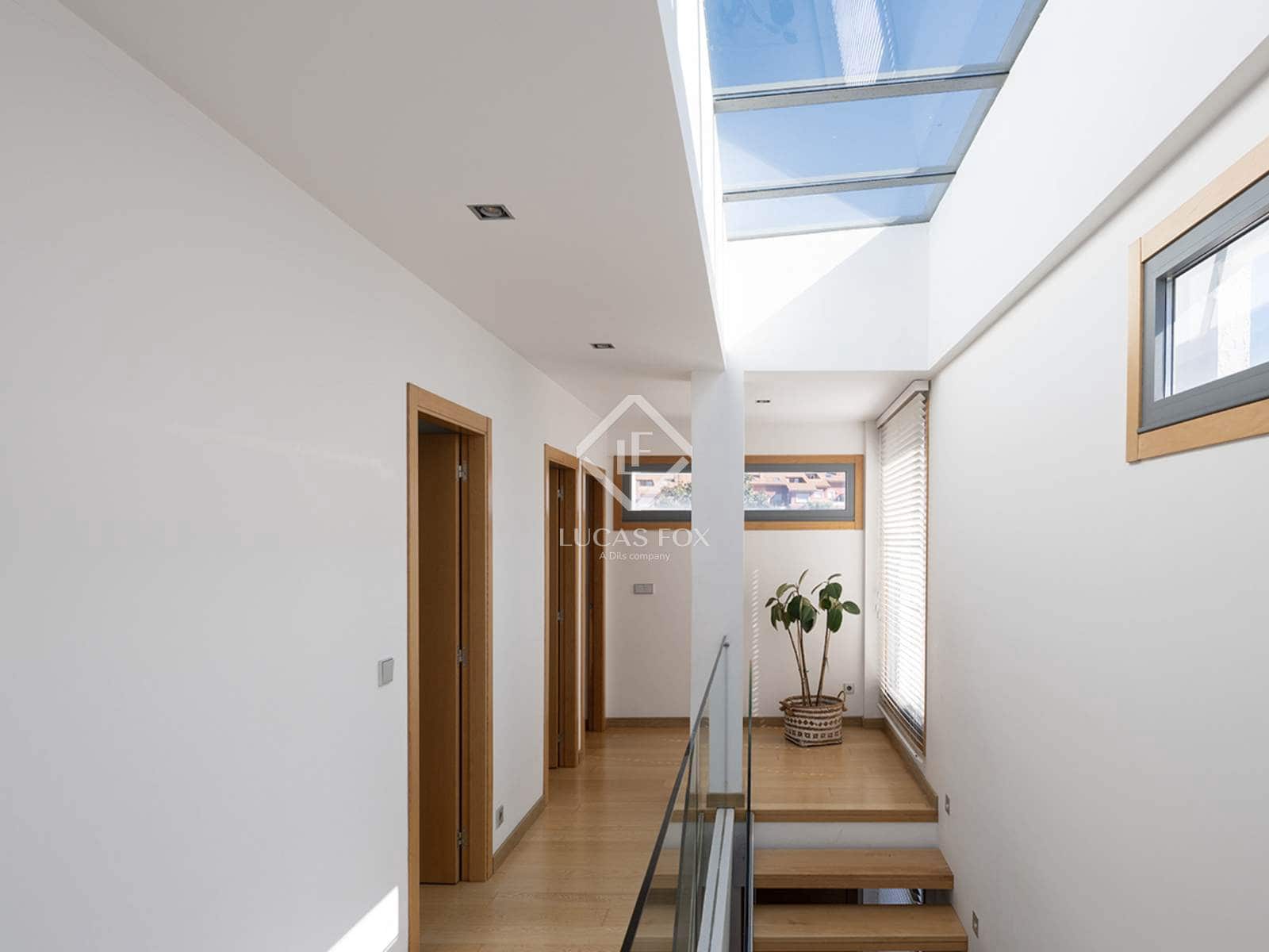 4 bedroom Villa for sale in Sanxenxo with pool garage - € 850,000 (Ref: 9283937)