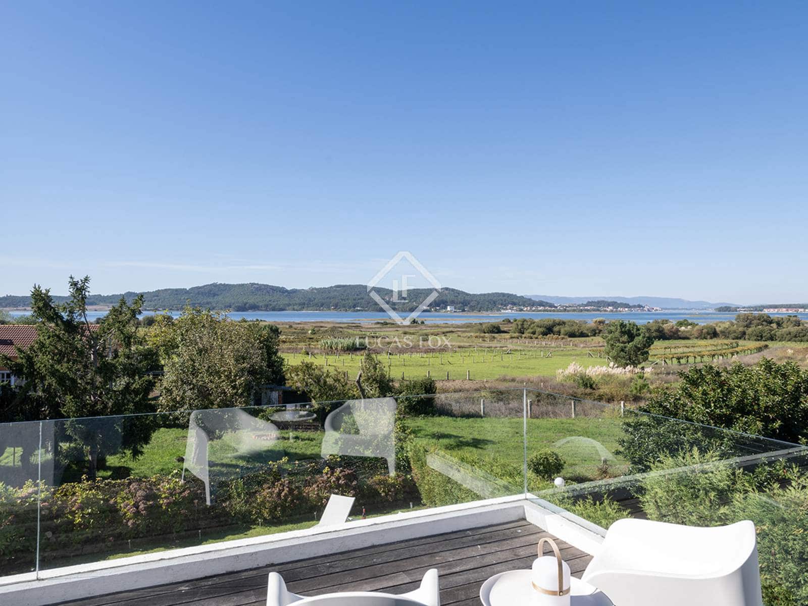 4 bedroom Villa for sale in Sanxenxo with pool garage - € 850,000 (Ref: 9283937)