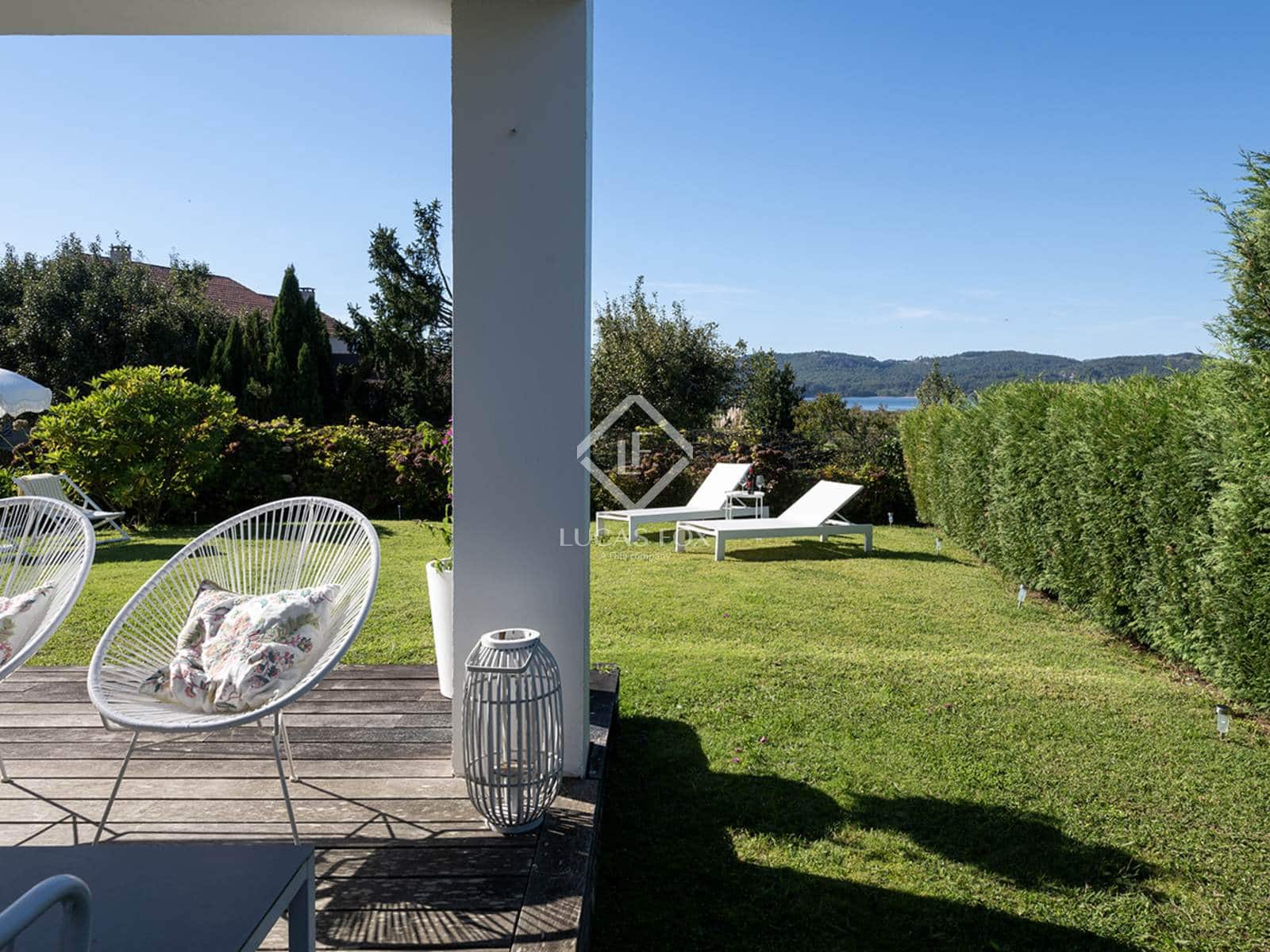 4 bedroom Villa for sale in Sanxenxo with pool garage - € 850,000 (Ref: 9283937)