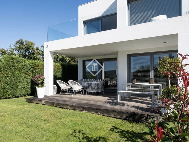 4 bedroom Villa for sale in Sanxenxo with pool garage - € 850,000 (Ref: 9283937)