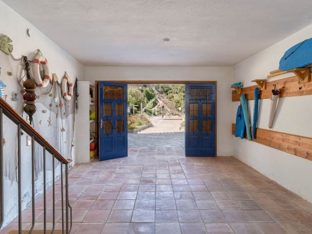 4 bedroom Villa for sale in Sa Riera, Begur with garage - € 1,080,000 (Ref: 9288259)