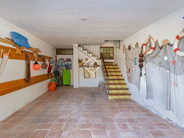 4 bedroom Villa for sale in Sa Riera, Begur with garage - € 1,080,000 (Ref: 9288259)