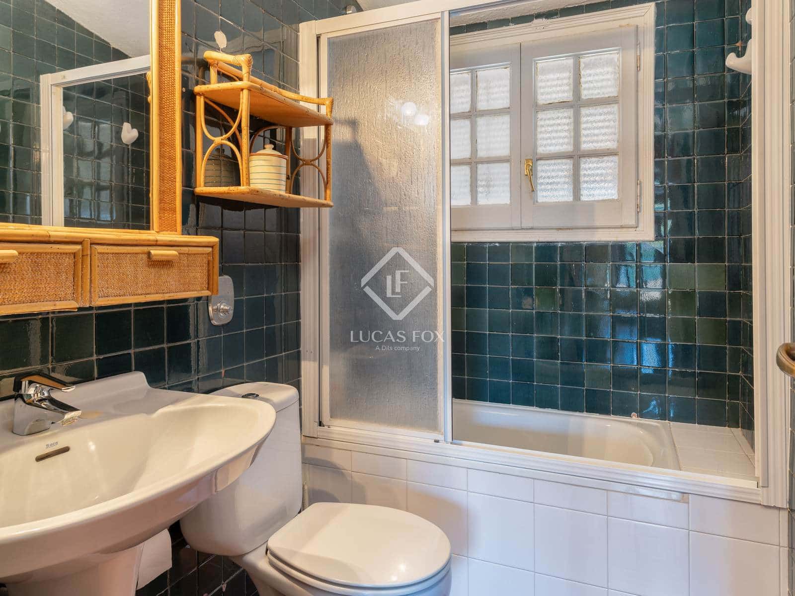 4 bedroom Villa for sale in Sa Riera with garage - € 1,080,000 (Ref: 9288259)