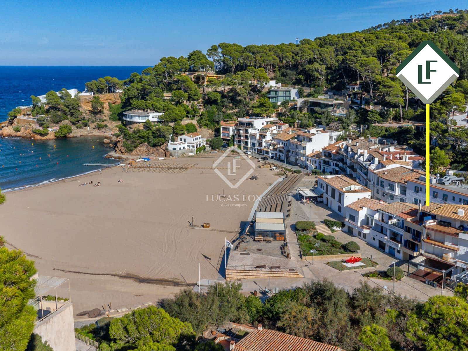 4 bedroom Villa for sale in Sa Riera with garage - € 1,080,000 (Ref: 9288259)