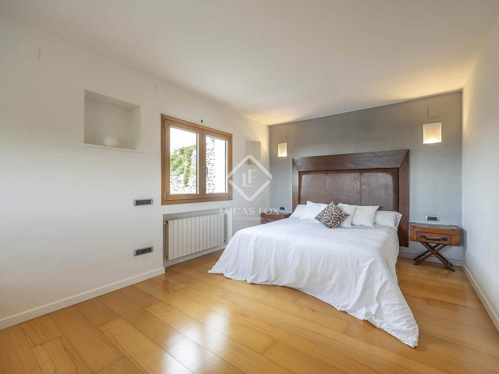 5 slaapkamer Villa te koop in Benicassim met zwembad garage - € 1.100.000 (Ref: 9289463)