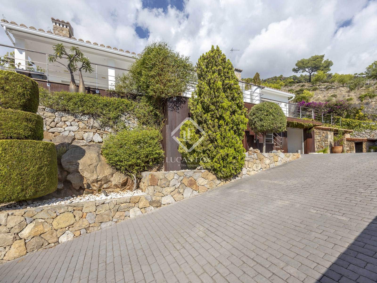 5 slaapkamer Villa te koop in Benicassim met zwembad garage - € 1.100.000 (Ref: 9289463)