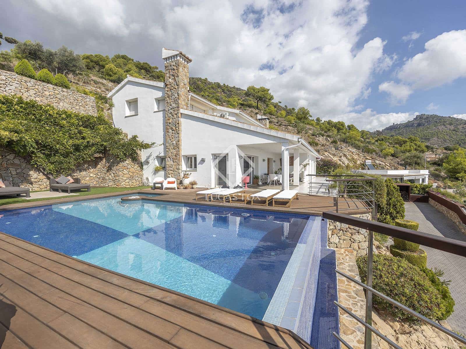 5 slaapkamer Villa te koop in Benicassim met zwembad garage - € 1.100.000 (Ref: 9289463)