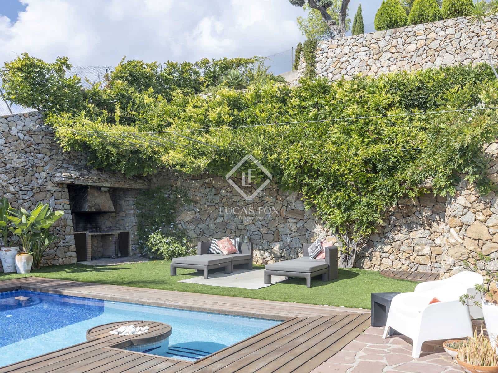 5 slaapkamer Villa te koop in Benicassim met zwembad garage - € 1.100.000 (Ref: 9289463)