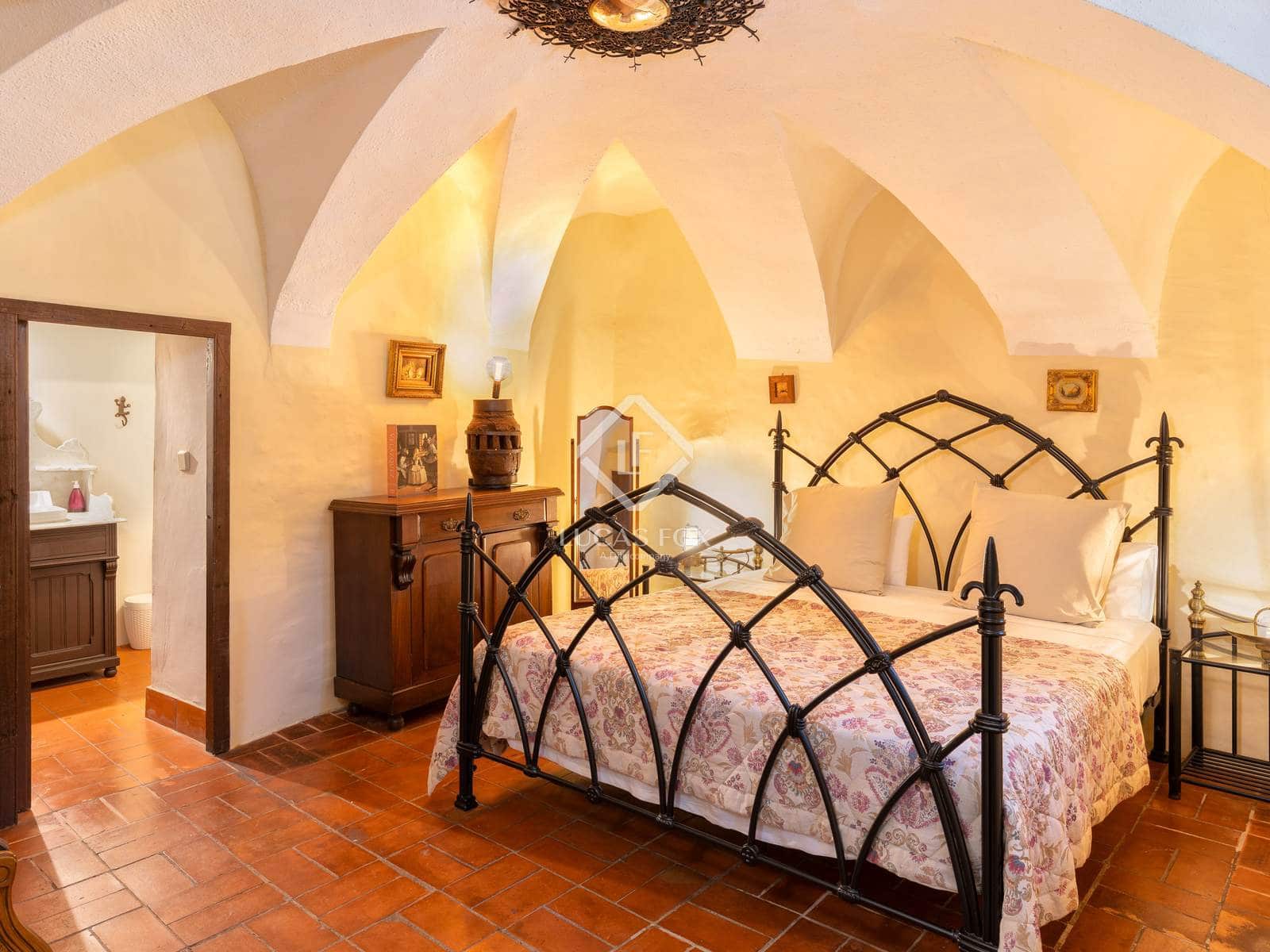 10 soveværelse Finca/Landehus til salg i Ullastret med swimmingpool - € 2.400.000 (Ref: 9289631)