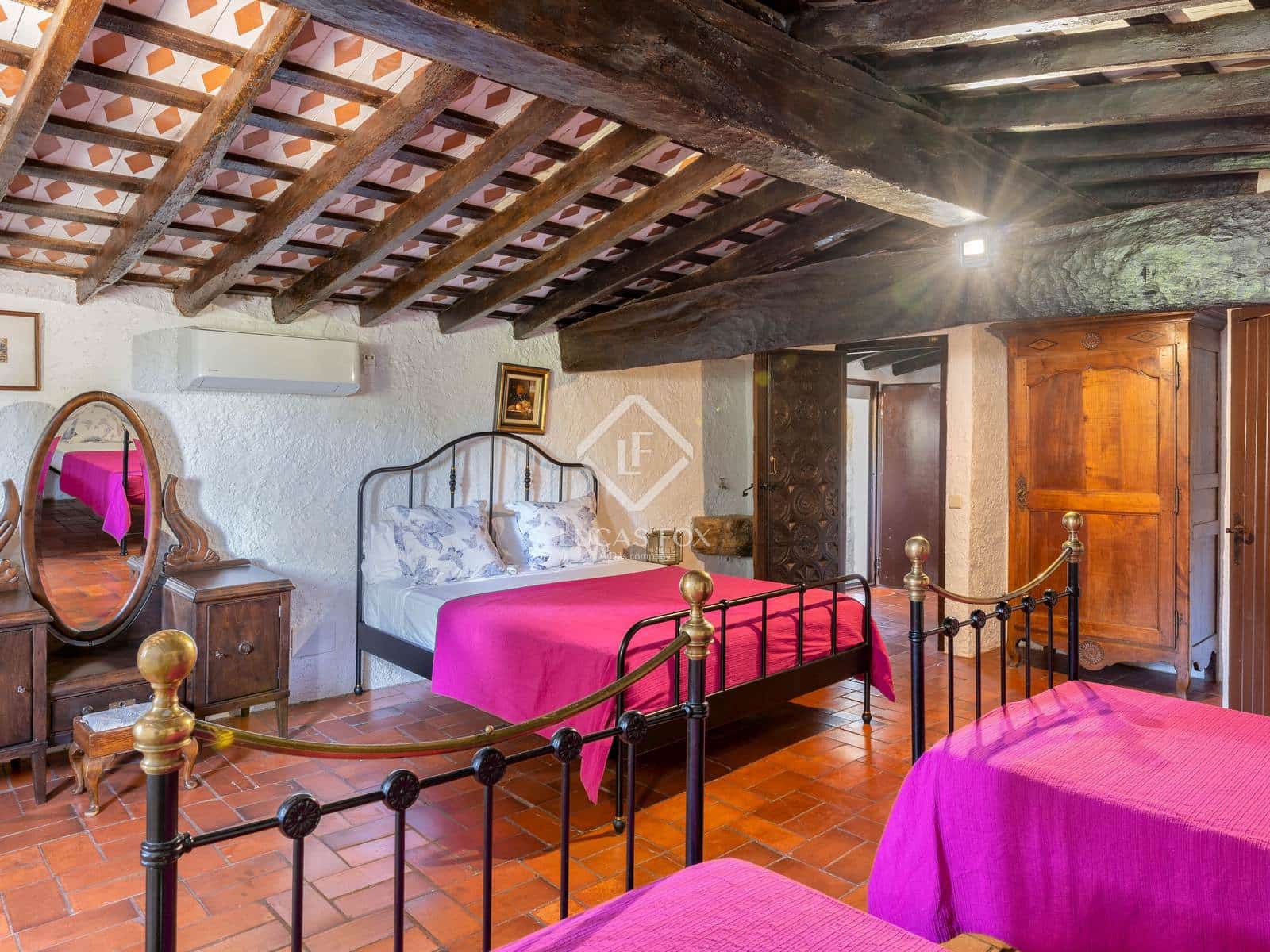 10 soveværelse Finca/Landehus til salg i Ullastret med swimmingpool - € 2.400.000 (Ref: 9289631)