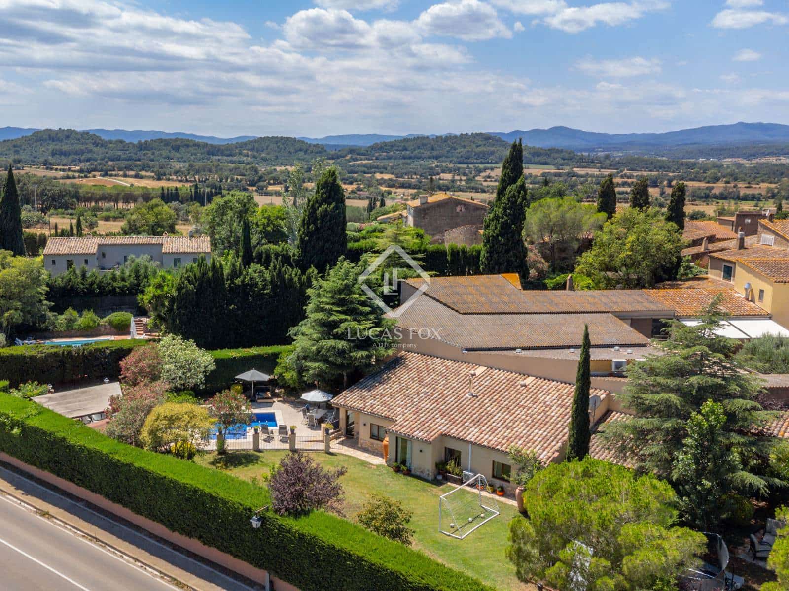 10 soveværelse Finca/Landehus til salg i Ullastret med swimmingpool - € 2.400.000 (Ref: 9289631)