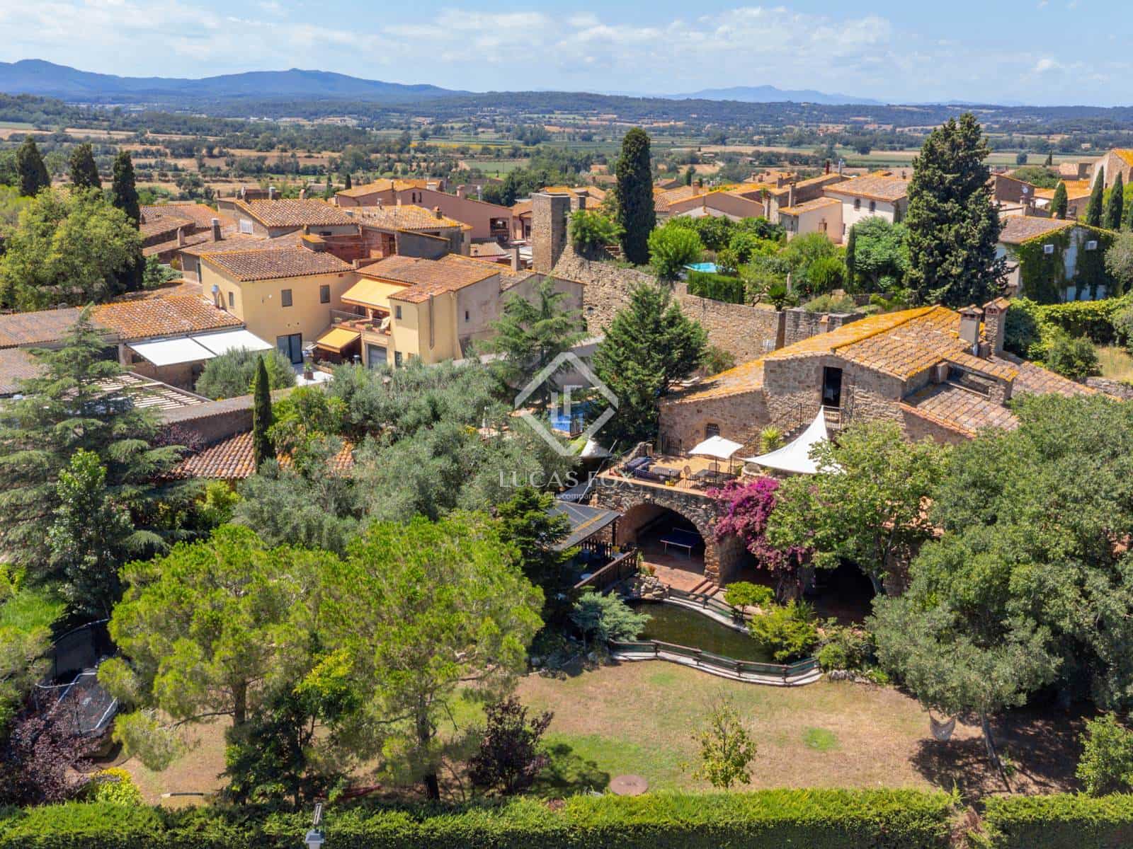 10 soveværelse Finca/Landehus til salg i Ullastret med swimmingpool - € 2.400.000 (Ref: 9289631)