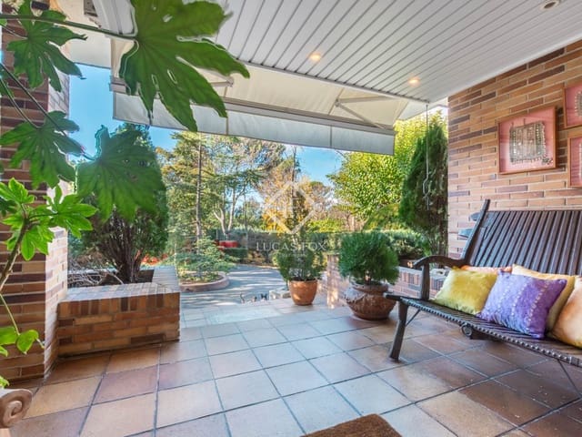 6 makuuhuone Huvila myytävänä paikassa Boadilla del Monte mukana uima-altaan 
autotalli - 2 700 000 € (Ref: 9290936)