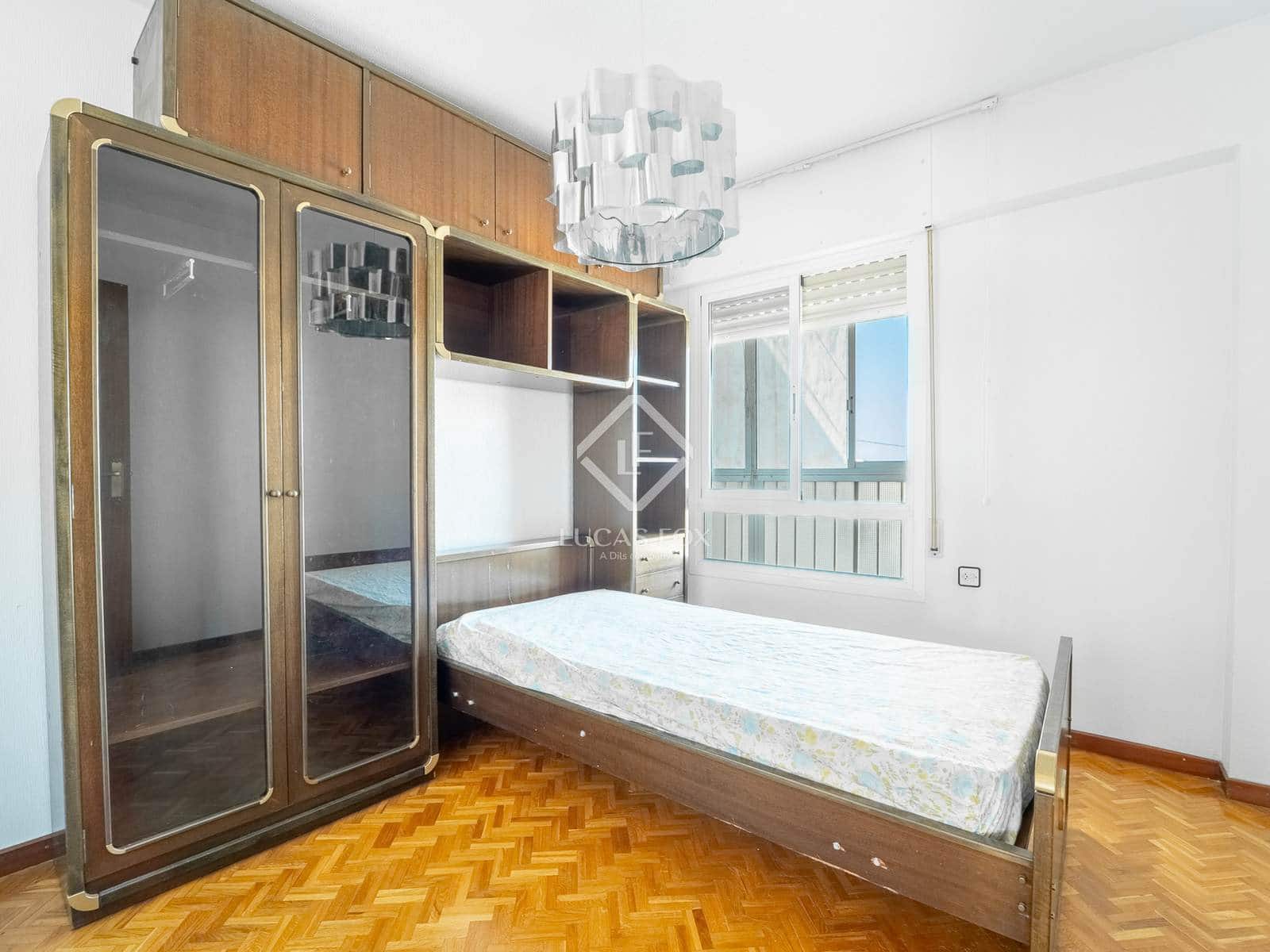 Appartement de 4 chambres à louer à Alicante ville - 1 200 € (Ref: 9293219)