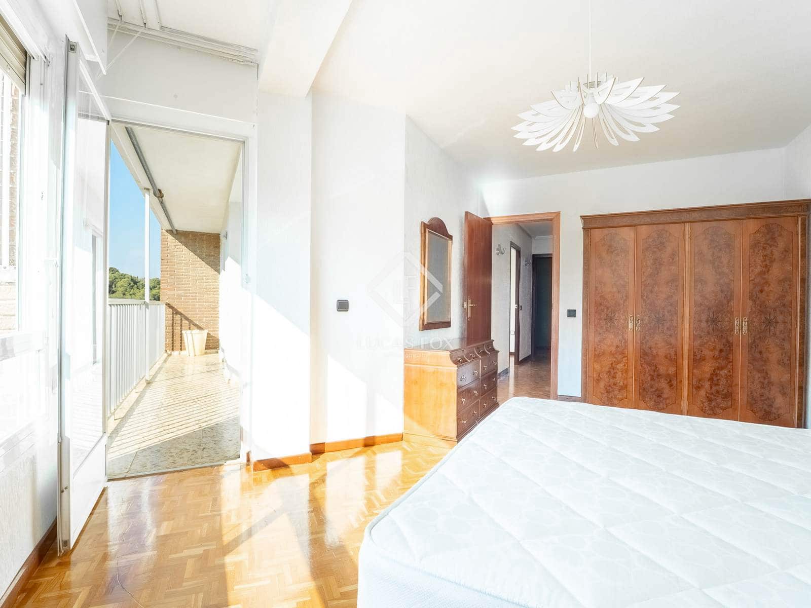 Appartement de 4 chambres à louer à Alicante ville - 1 200 € (Ref: 9293219)