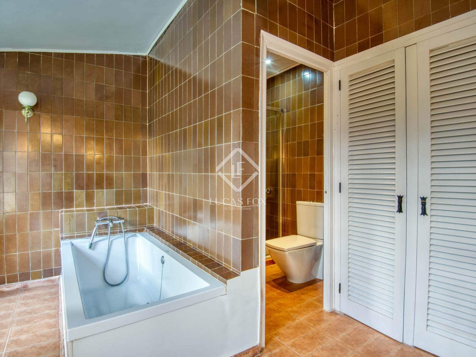 4 sypialnia Willa na sprzedaż w Santa Cristina d'Aro z basenem garażem - 1 150 000 € (Ref: 9293220)