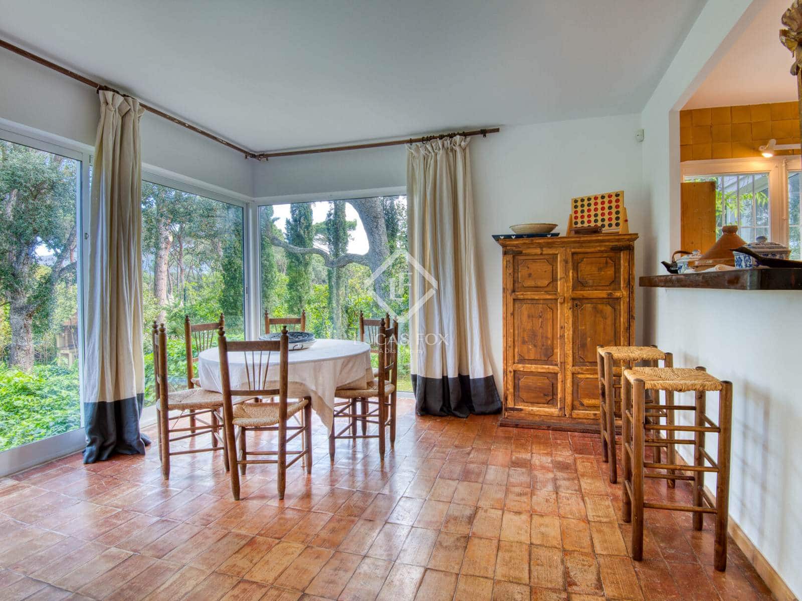 4 sypialnia Willa na sprzedaż w Santa Cristina d'Aro z basenem garażem - 1 150 000 € (Ref: 9293220)