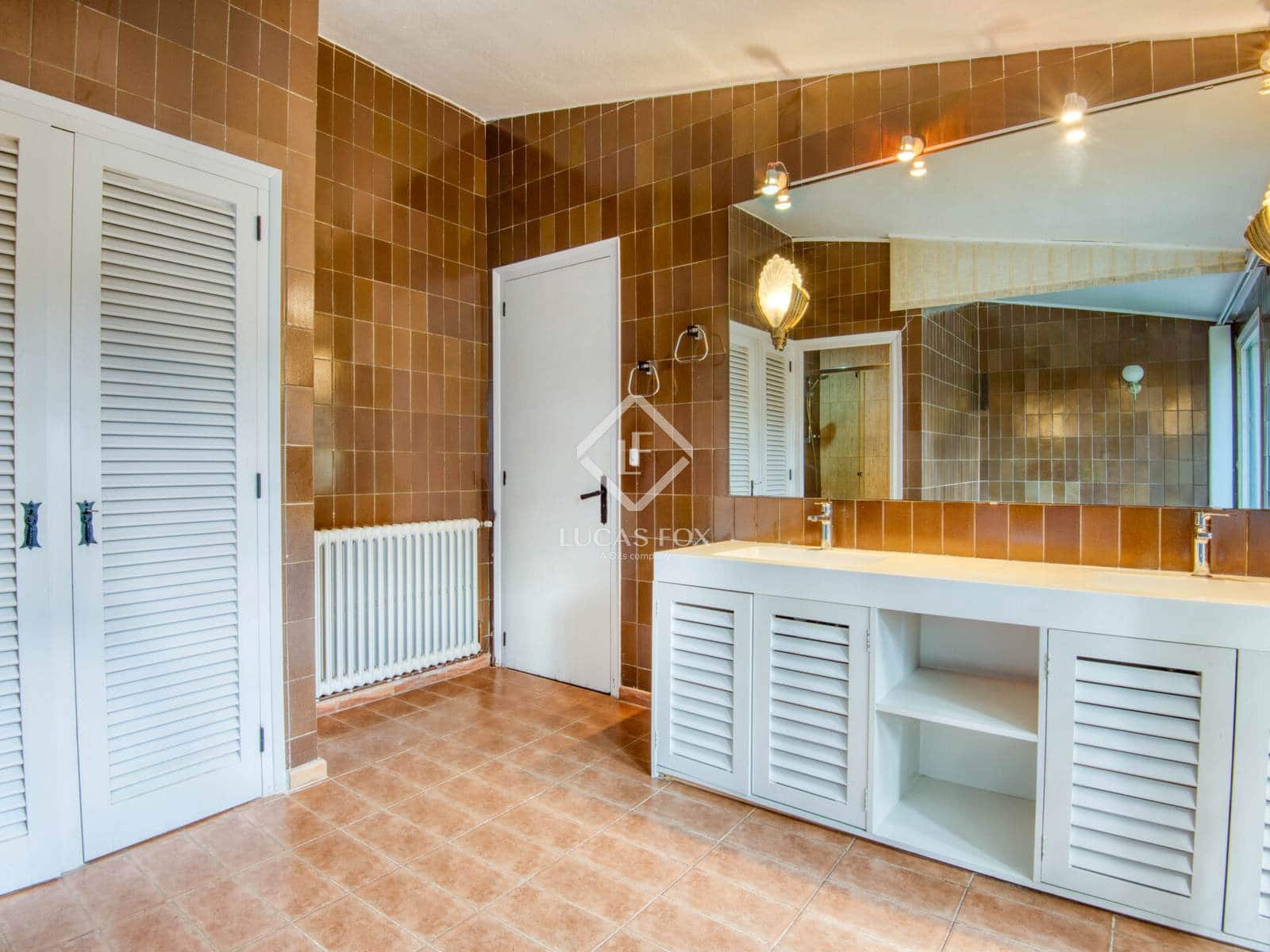 4 sypialnia Willa na sprzedaż w Santa Cristina d'Aro z basenem garażem - 1 150 000 € (Ref: 9293220)