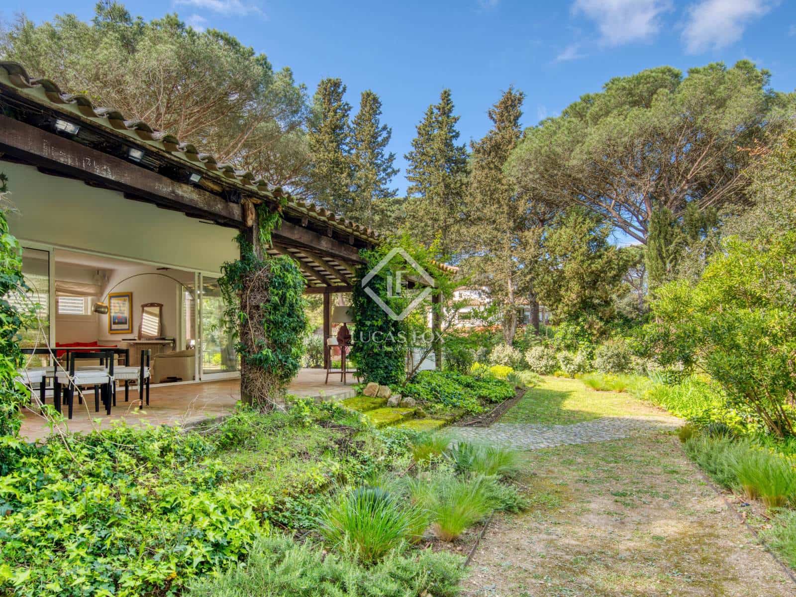 4 sypialnia Willa na sprzedaż w Santa Cristina d'Aro z basenem garażem - 1 150 000 € (Ref: 9293220)