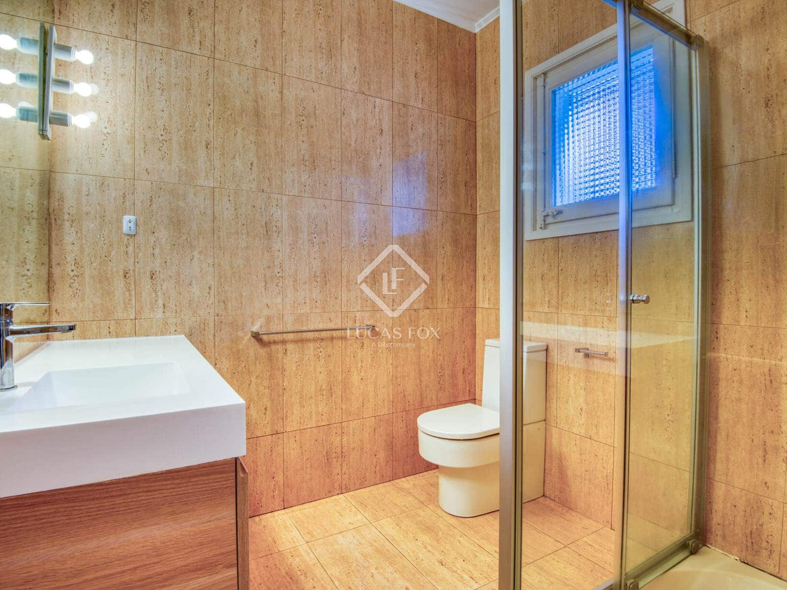 4 sypialnia Willa na sprzedaż w Santa Cristina d'Aro z basenem garażem - 1 150 000 € (Ref: 9293220)