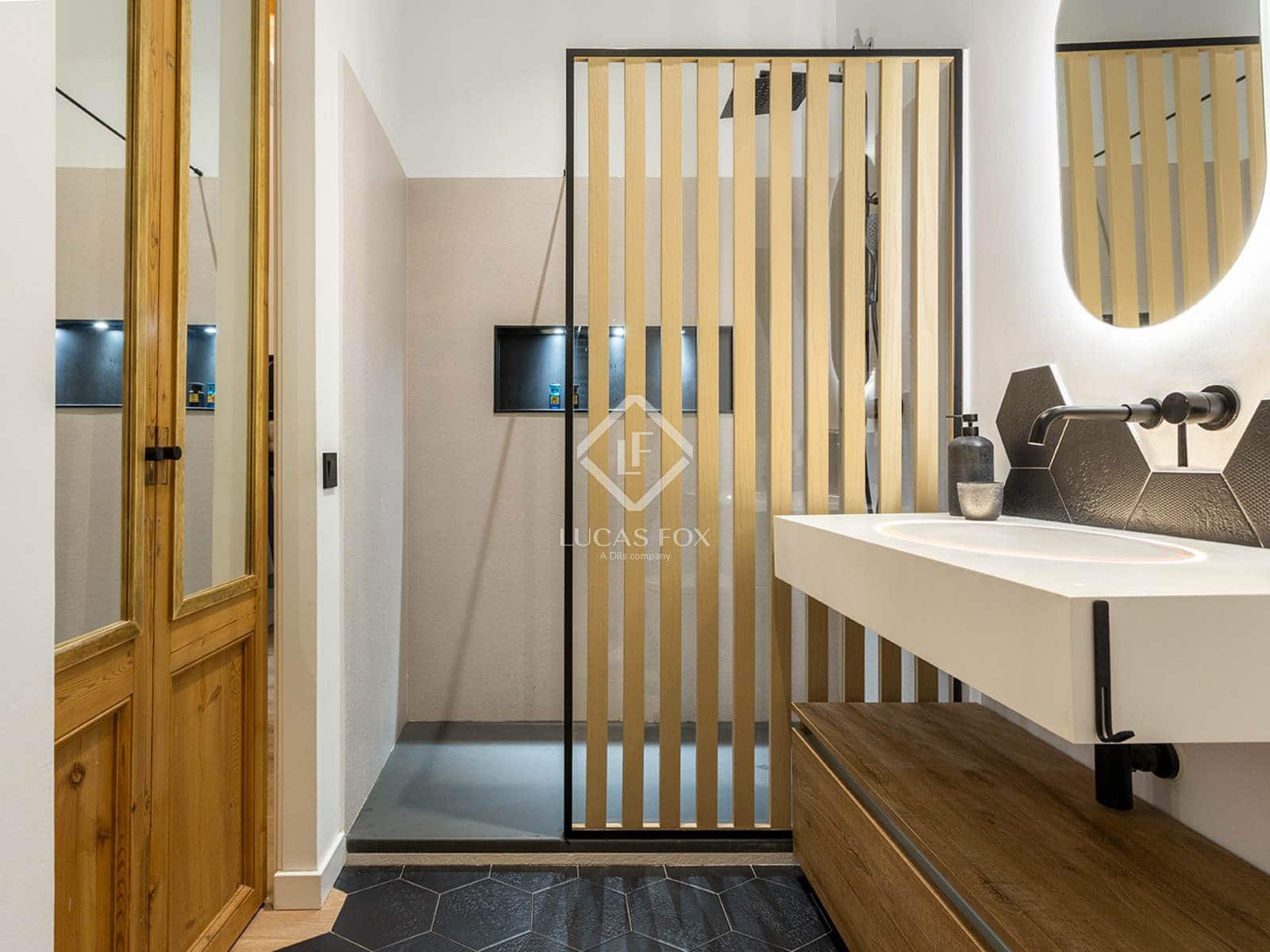 3 slaapkamer Appartement te koop in Barcelona stad - € 1.390.000 (Ref: 9293926)