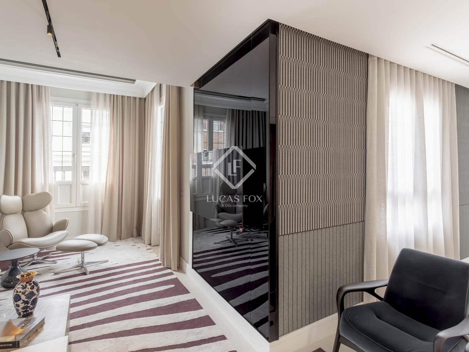 4 bedroom Penthouse for sale in Madrid city with pool garage - € 10,800,000 (Ref: 9295923)