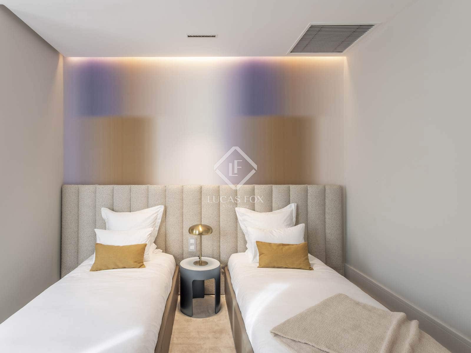 4 bedroom Penthouse for sale in Madrid city with pool garage - € 10,800,000 (Ref: 9295923)