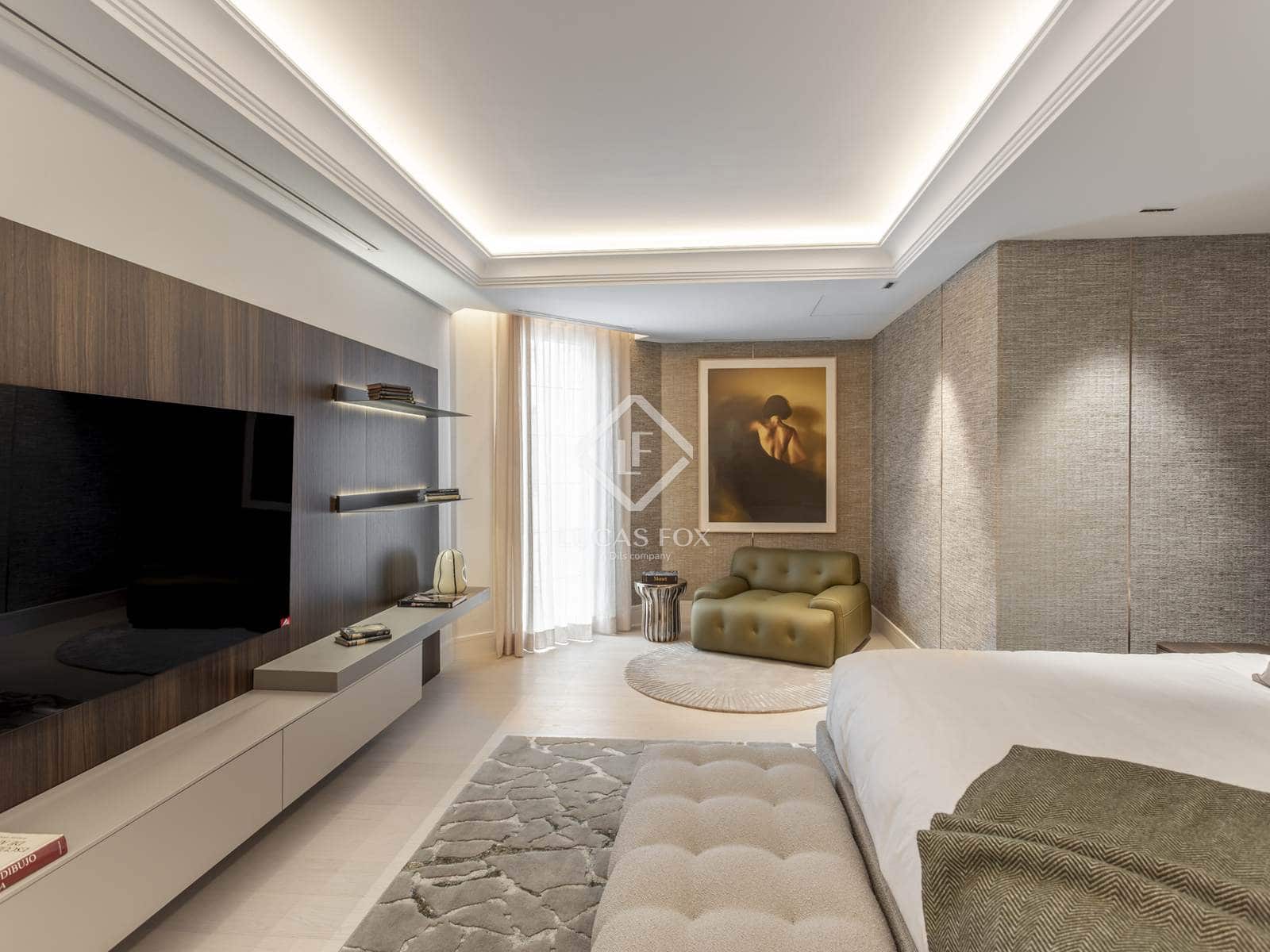 4 bedroom Penthouse for sale in Madrid city with pool garage - € 10,800,000 (Ref: 9295923)