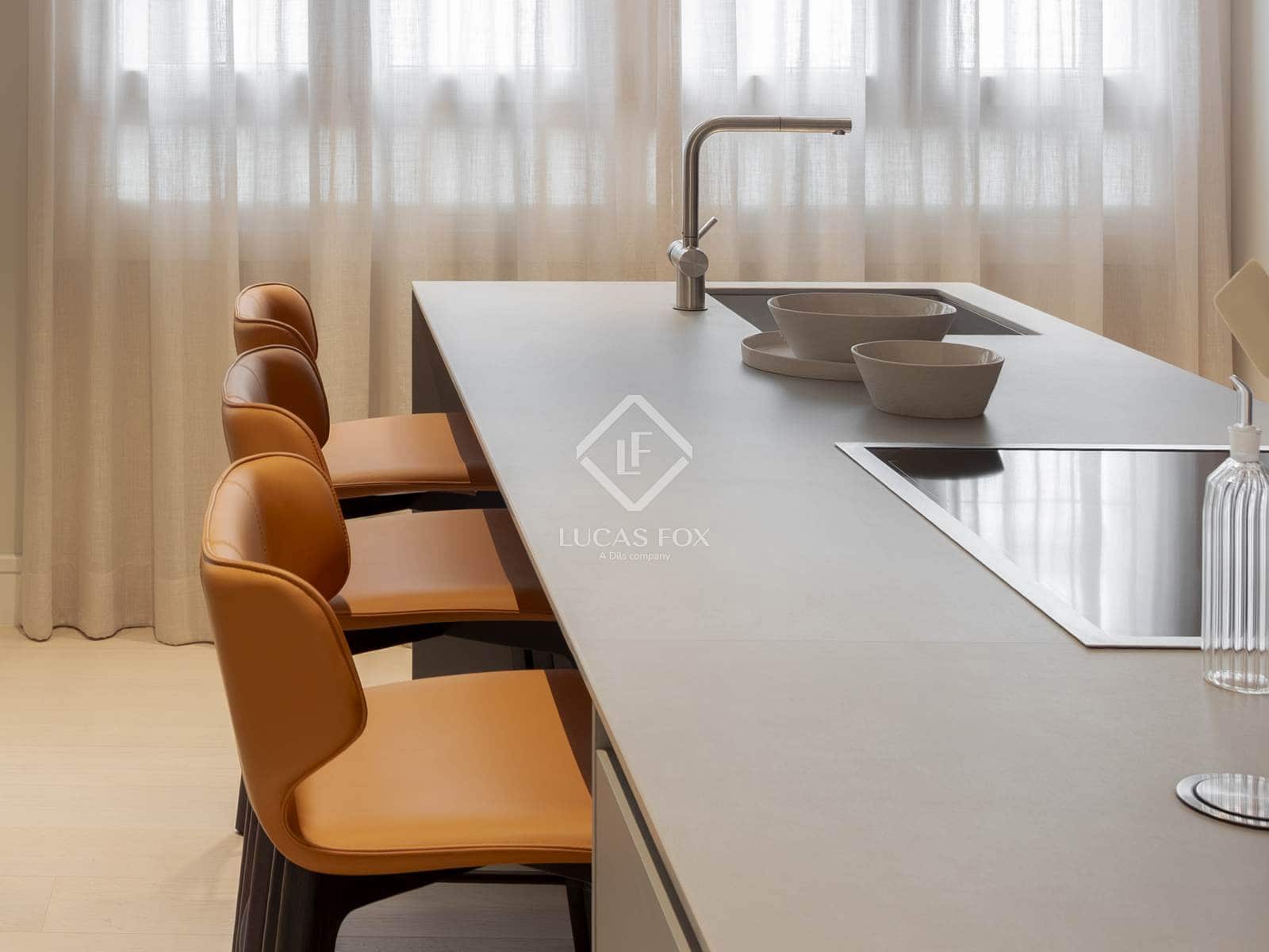 4 bedroom Penthouse for sale in Madrid city with pool garage - € 10,800,000 (Ref: 9295923)