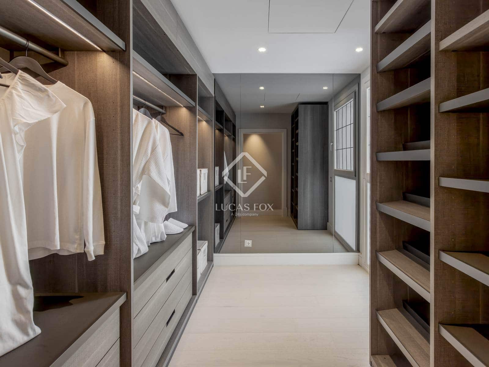 4 bedroom Penthouse for sale in Madrid city with pool garage - € 10,800,000 (Ref: 9295923)