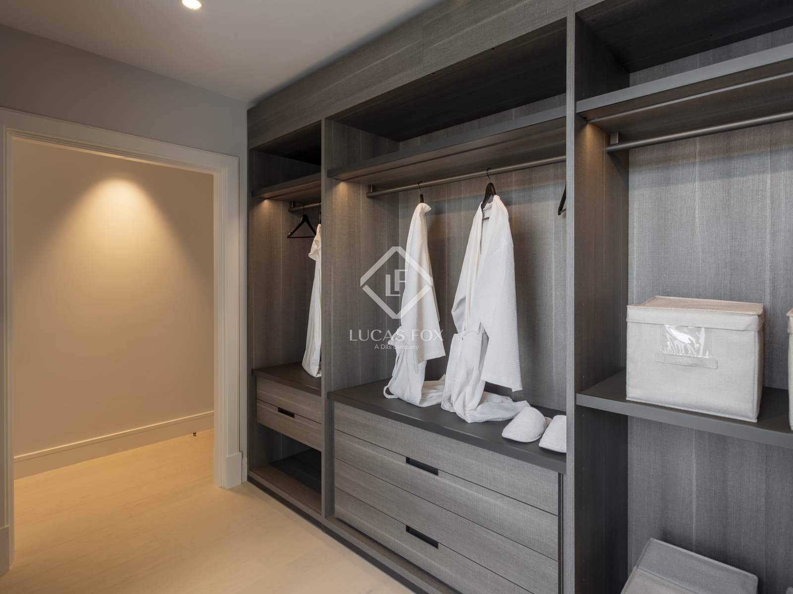 4 bedroom Penthouse for sale in Madrid city with pool garage - € 10,800,000 (Ref: 9295923)