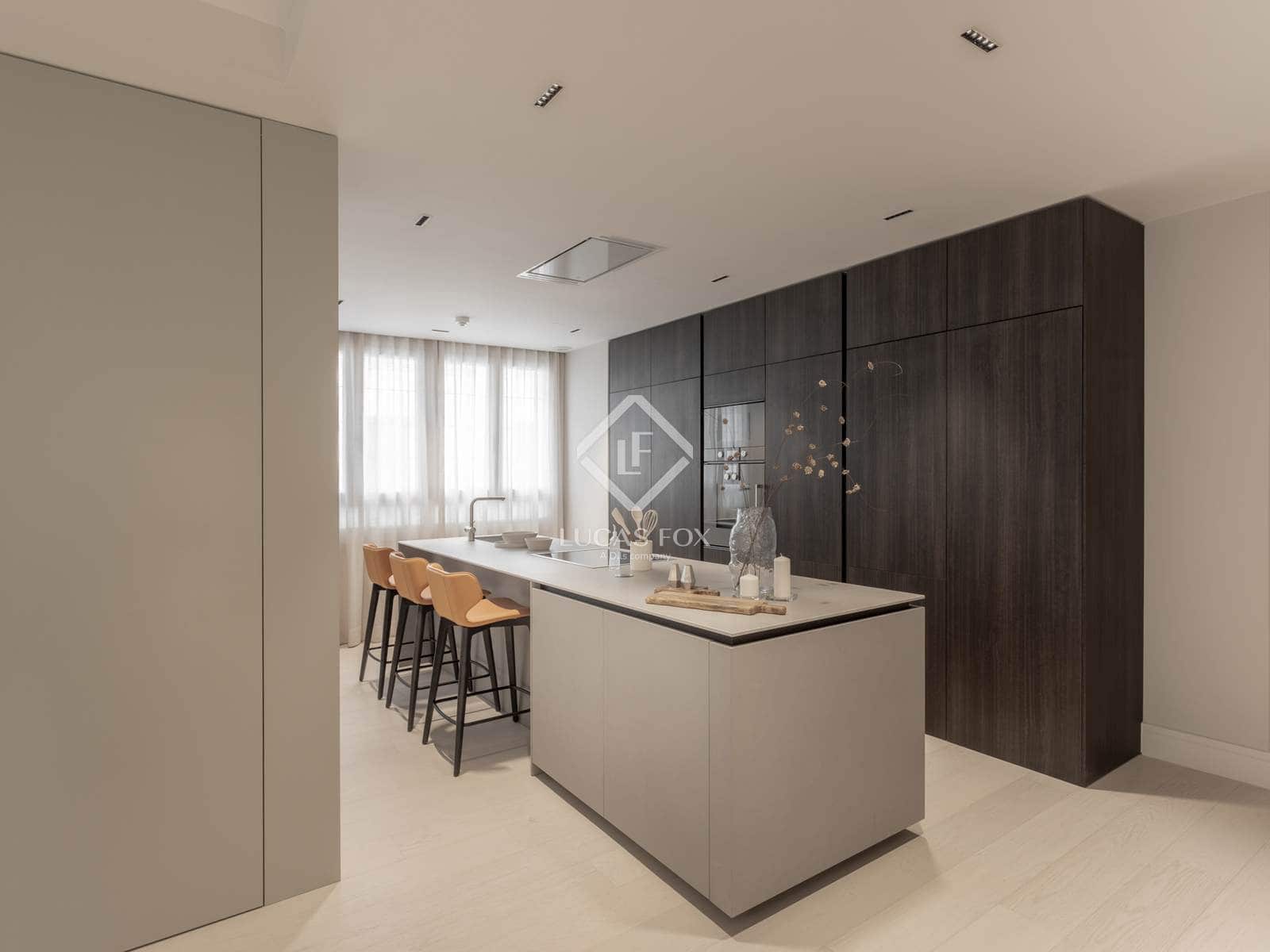 4 bedroom Penthouse for sale in Madrid city with pool garage - € 10,800,000 (Ref: 9295923)