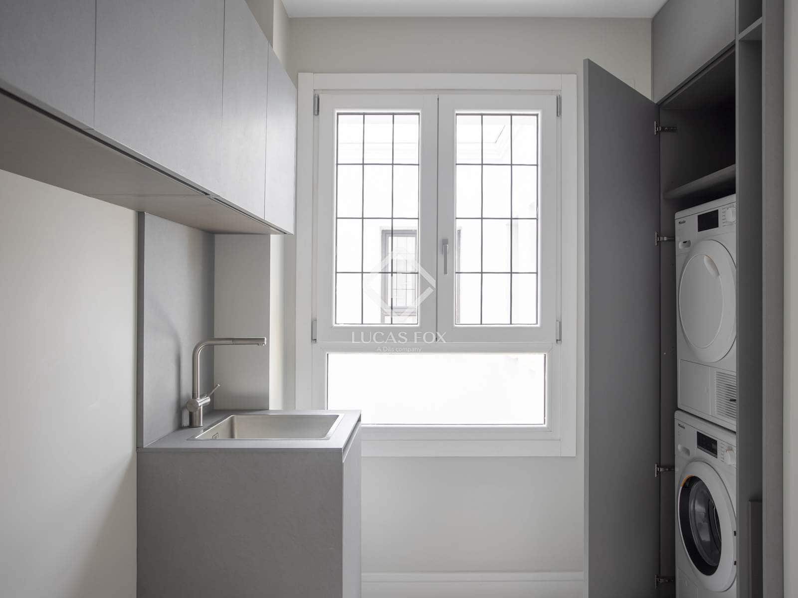 4 bedroom Penthouse for sale in Madrid city with pool garage - € 10,800,000 (Ref: 9295923)