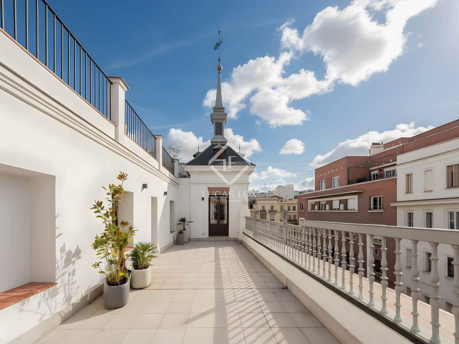 4 bedroom Penthouse for sale in Madrid city with pool garage - € 10,800,000 (Ref: 9295923)